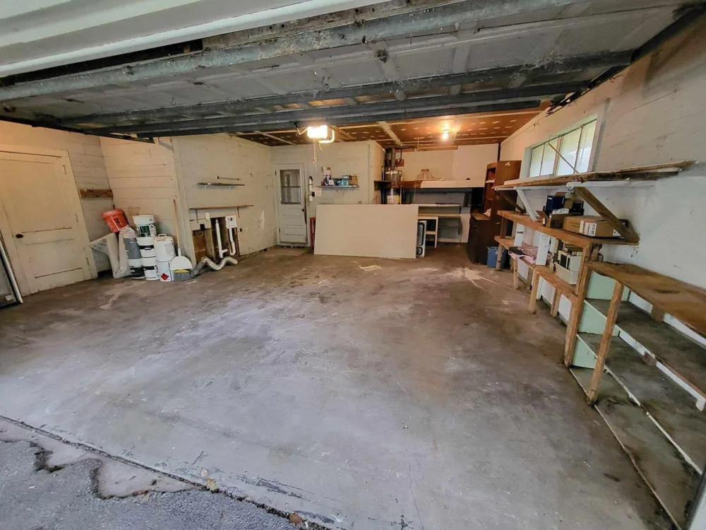 706 Maple St Sweeny, TX 77480