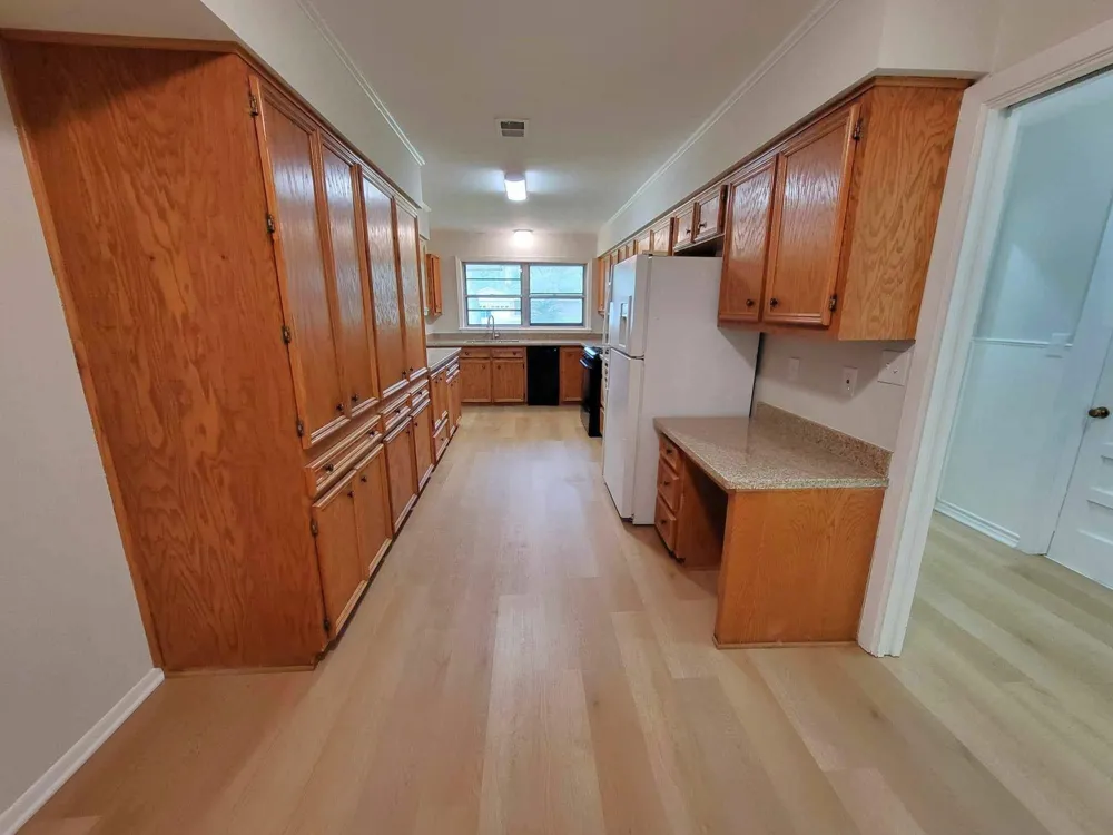 706 Maple St Sweeny, TX 77480