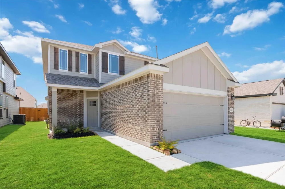 1052 Lilly Lane Bellville, TX 77418