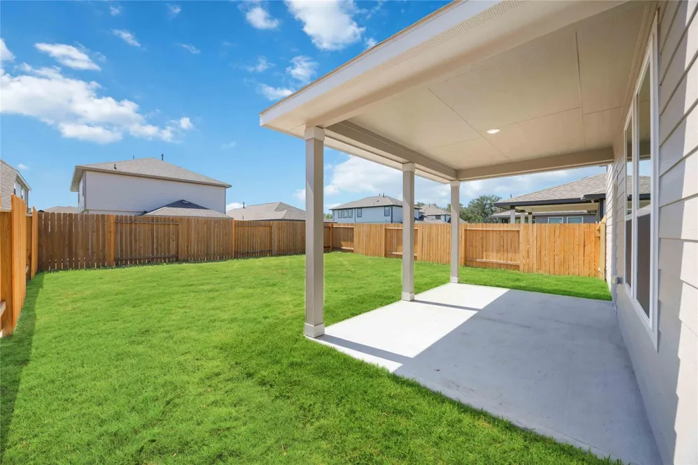 1052 Lilly Lane Bellville, TX 77418