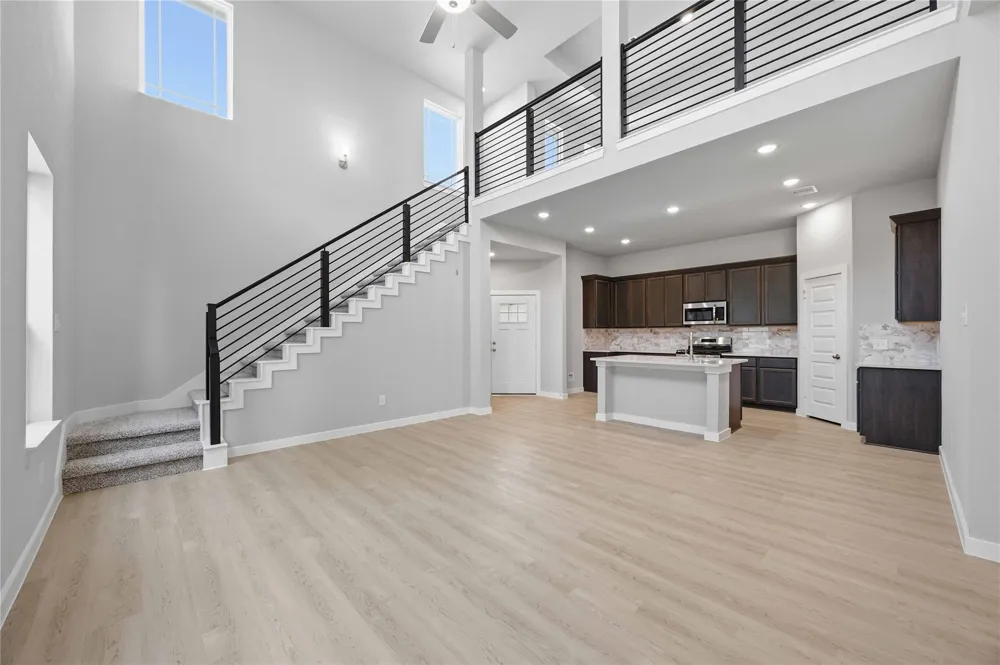 1052 Lilly Lane Bellville, TX 77418