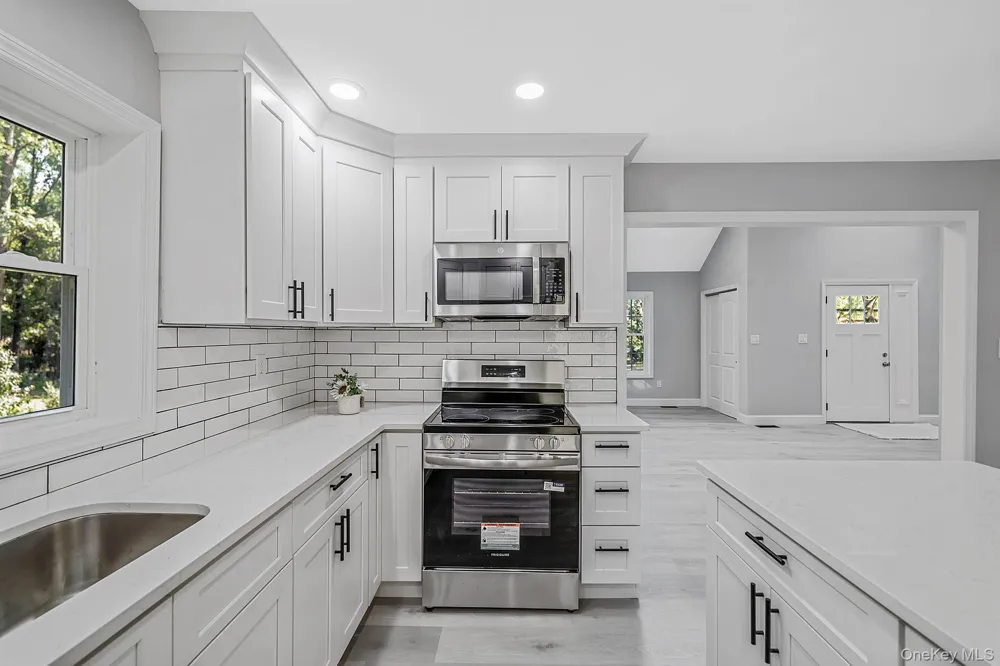 3 Cozine Road S Center Moriches, NY 11934