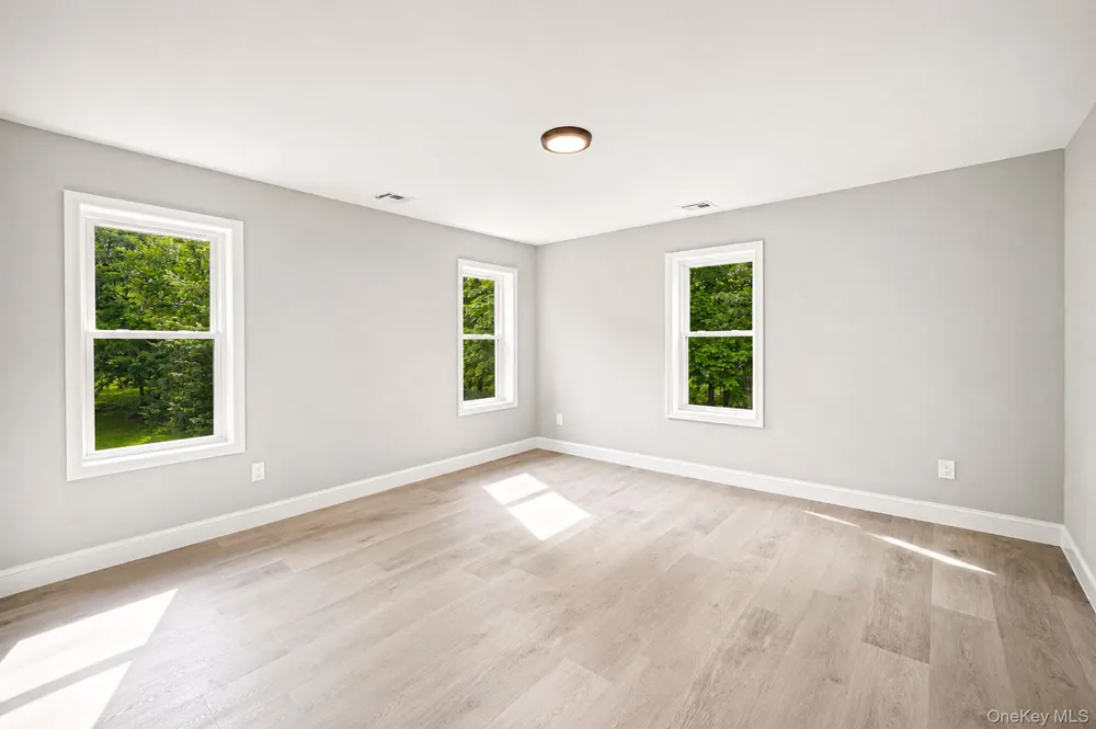 3 Cozine Road S Center Moriches, NY 11934
