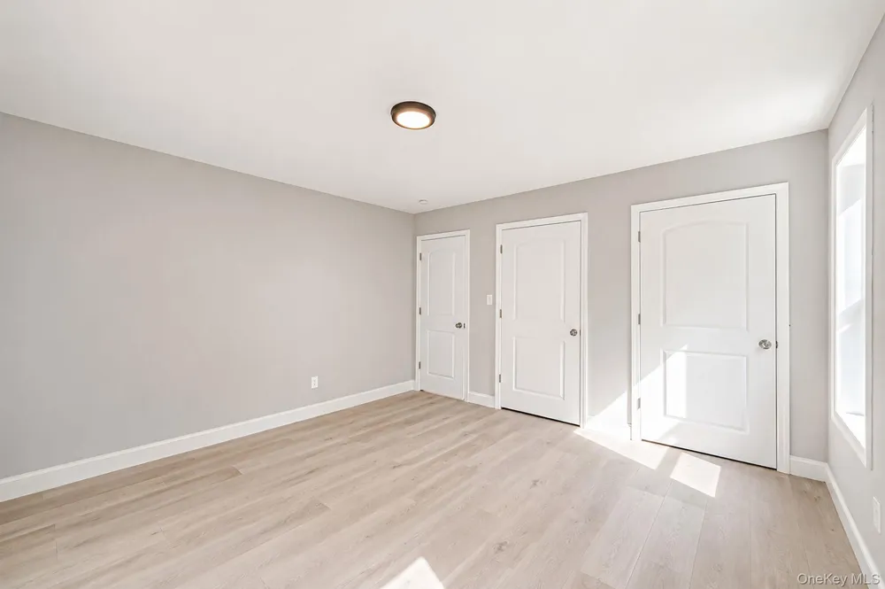 3 Cozine Road S Center Moriches, NY 11934