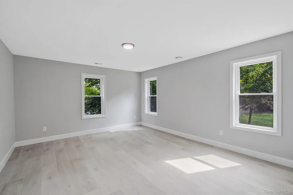 3 Cozine Road S Center Moriches, NY 11934