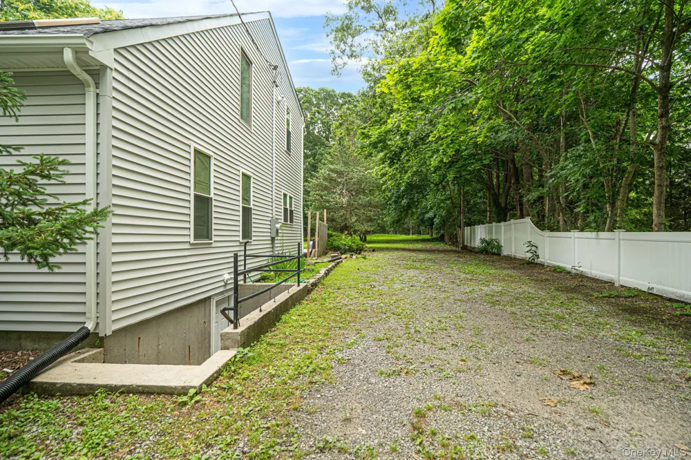 3 Cozine Road S Center Moriches, NY 11934