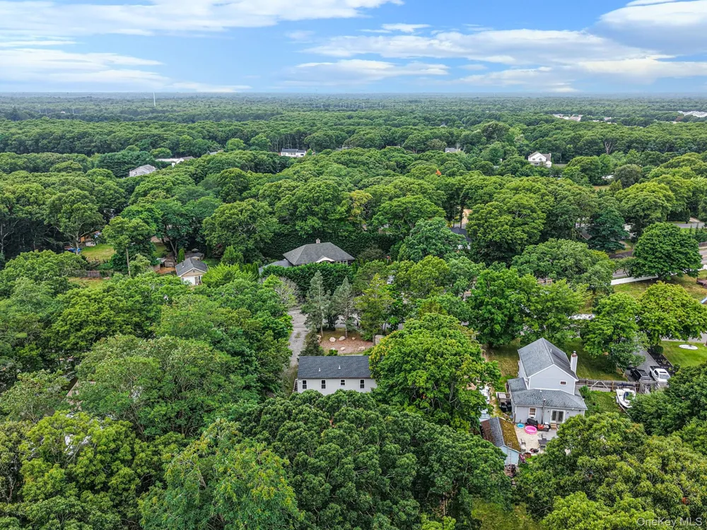 3 Cozine Road S Center Moriches, NY 11934