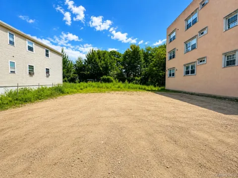 330 Beach 84