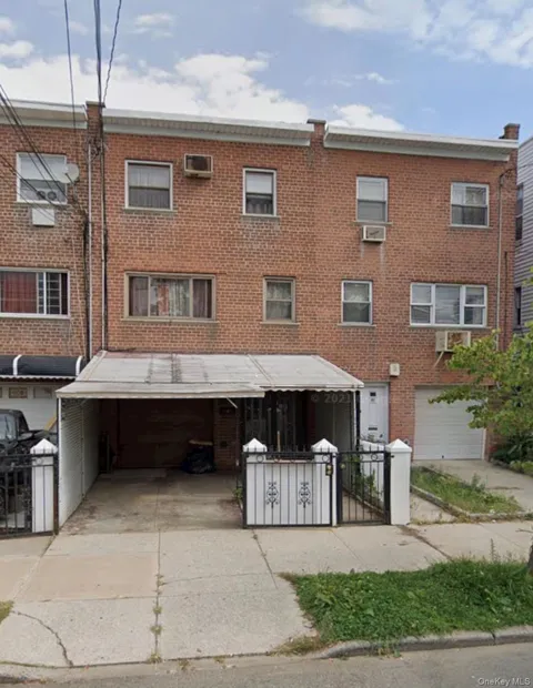 939 E 229th Street