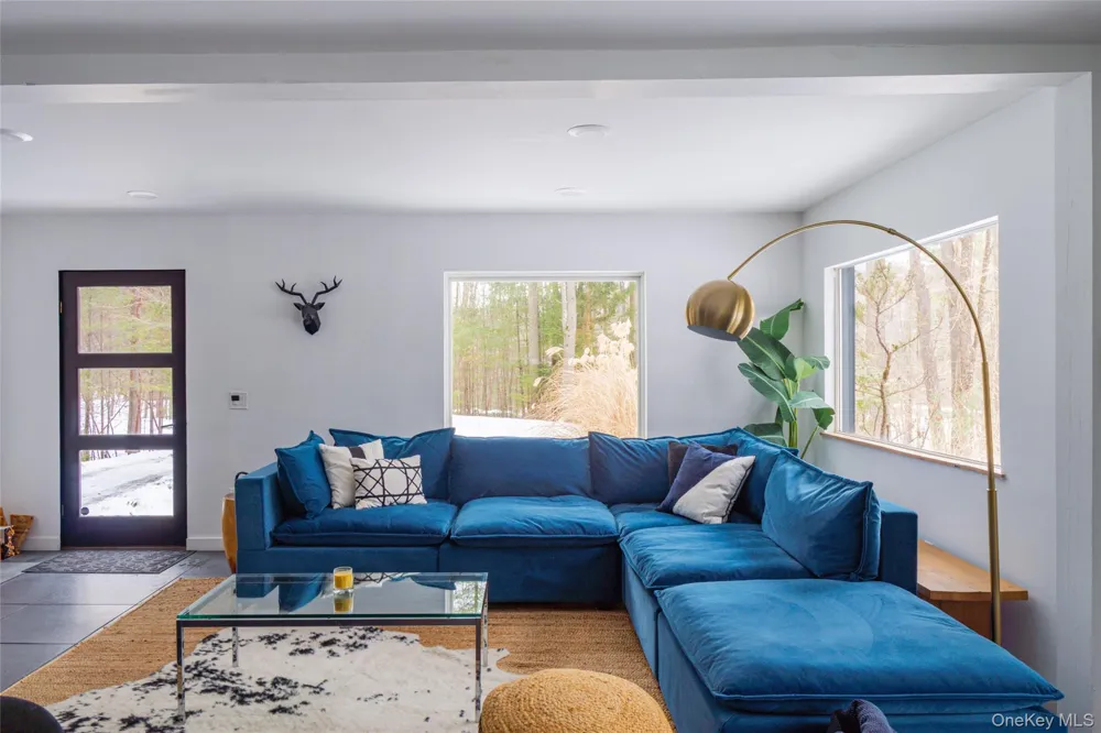 15 Lake View Drive Woodstock, NY 12448