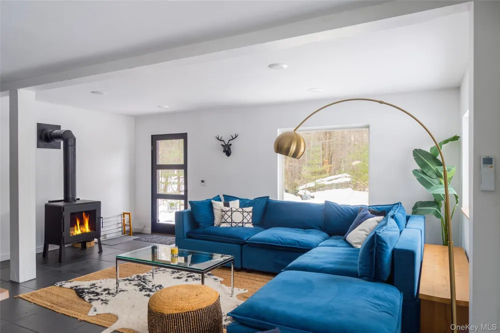 15 Lake View Drive Woodstock, NY 12448