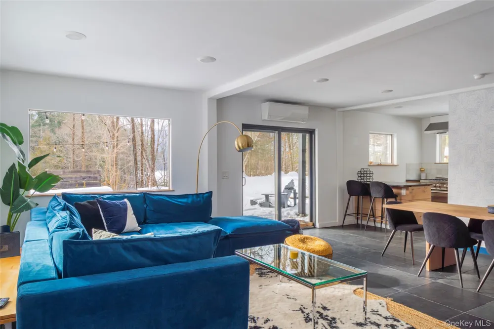 15 Lake View Drive Woodstock, NY 12448