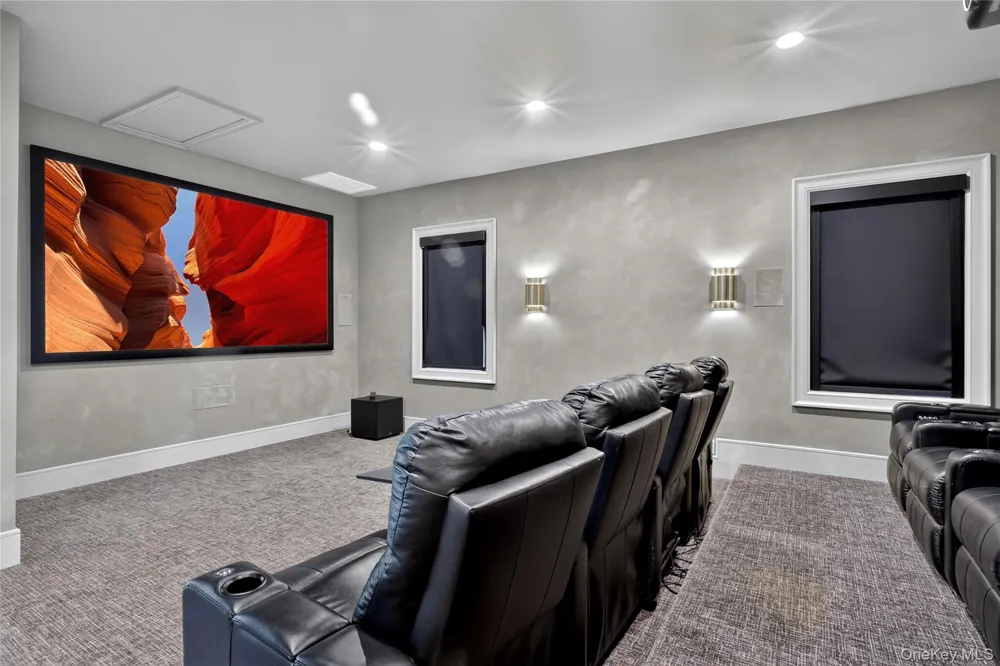 78 Three Ponds Lane E Woodbury, NY 11797