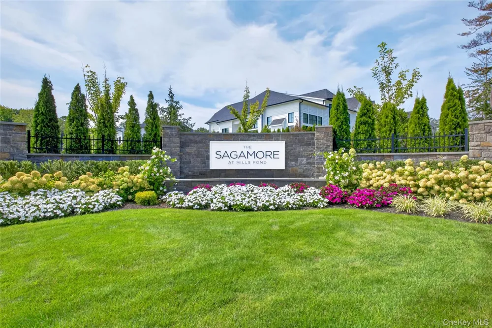 78 Three Ponds Lane E Woodbury, NY 11797