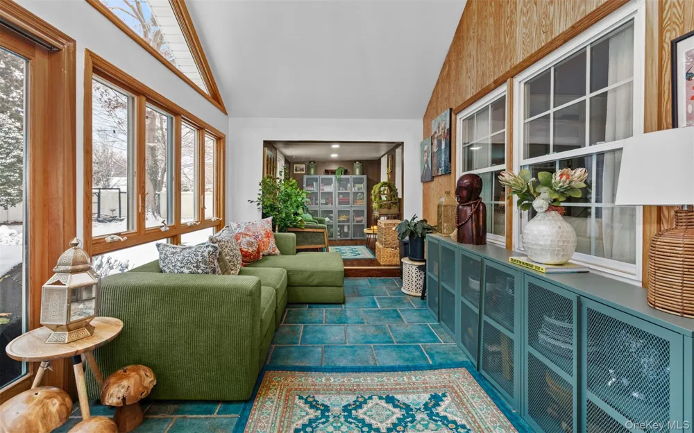 194 W Neck Road Huntington, NY 11743