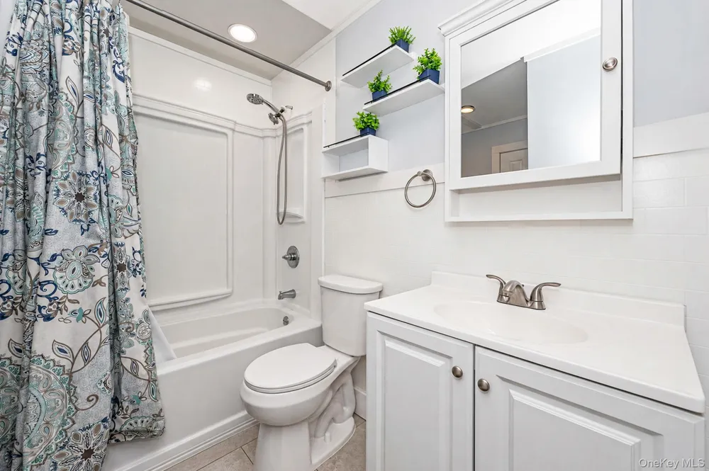 40 Elm Avenue Flanders, NY 11901