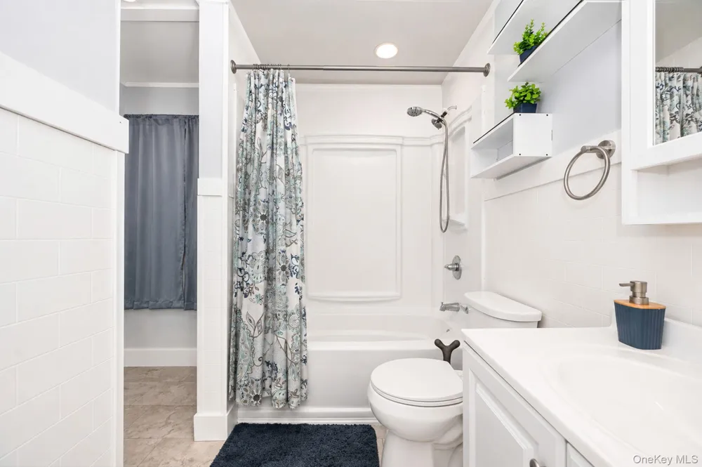 40 Elm Avenue Flanders, NY 11901