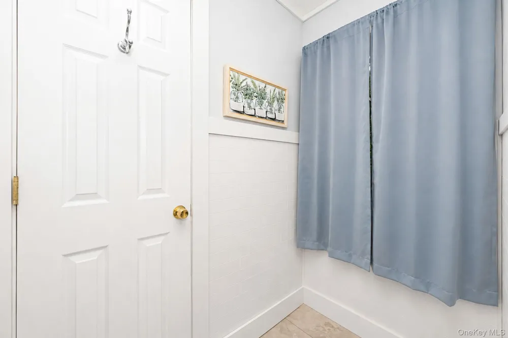 40 Elm Avenue Flanders, NY 11901