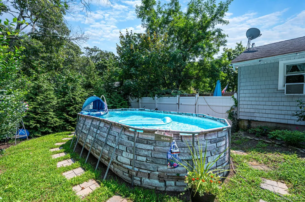 40 Elm Avenue Flanders, NY 11901
