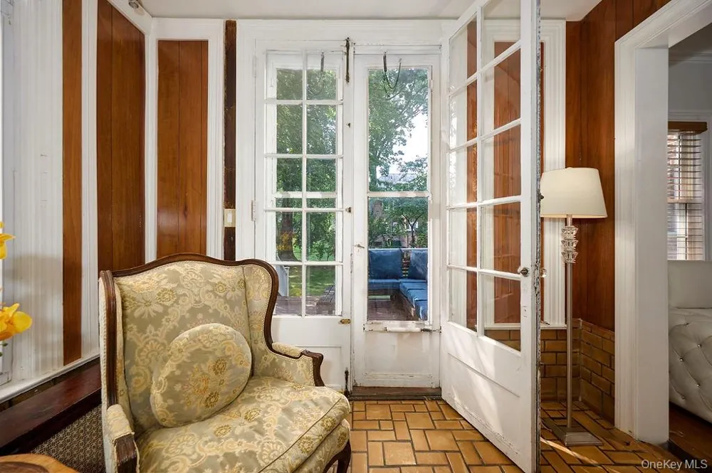 70 Frederick Place Mount Vernon, NY 10552