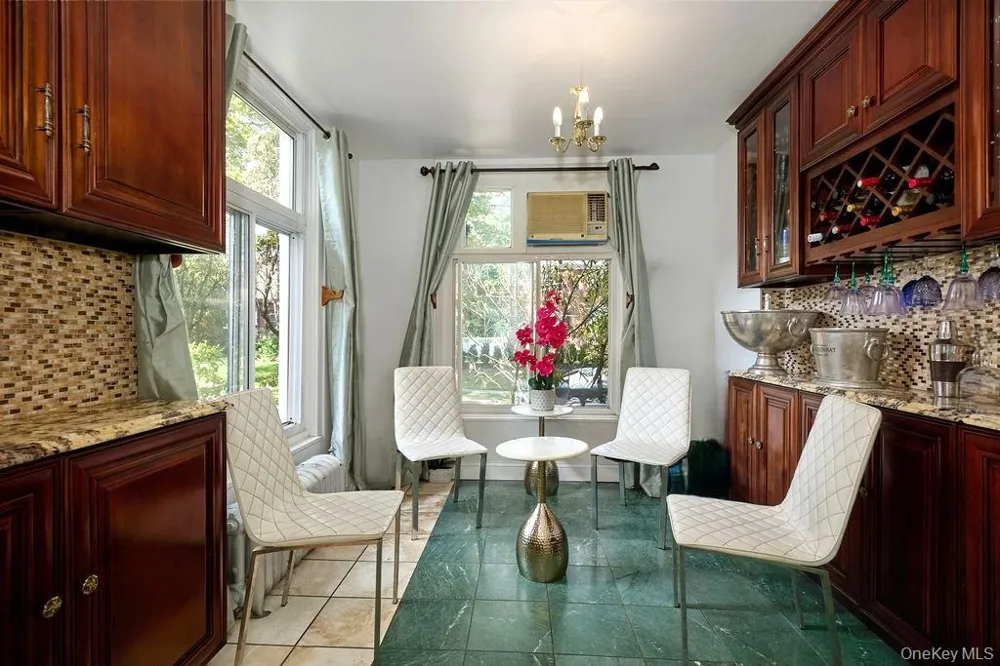 70 Frederick Place Mount Vernon, NY 10552