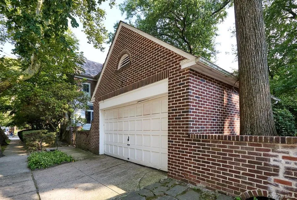 70 Frederick Place Mount Vernon, NY 10552