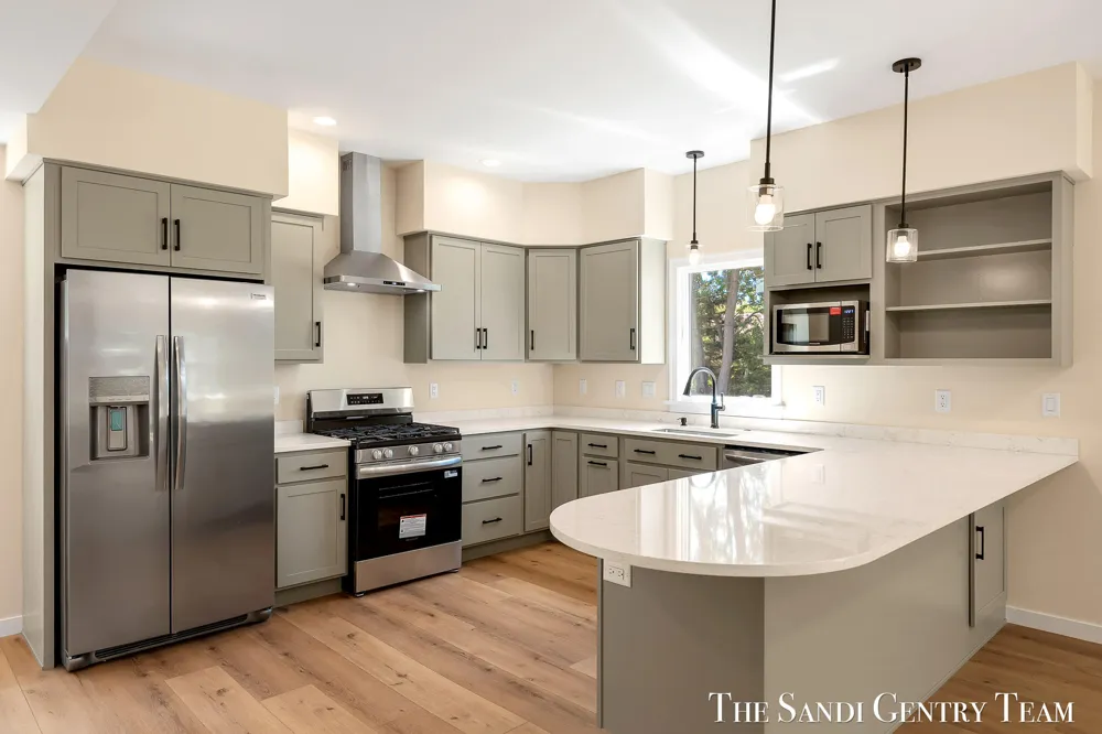 1032 Arlington Avenue Grand Haven, MI 49417