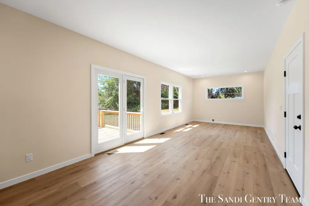 1032 Arlington Avenue Grand Haven, MI 49417