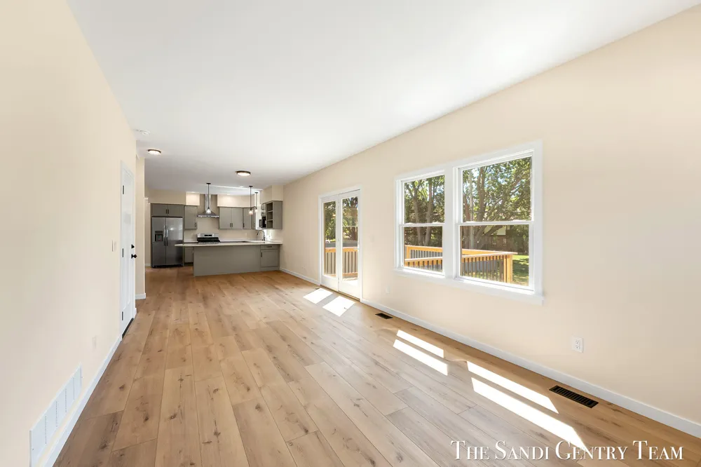 1032 Arlington Avenue Grand Haven, MI 49417