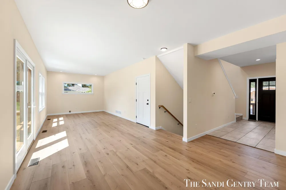1032 Arlington Avenue Grand Haven, MI 49417