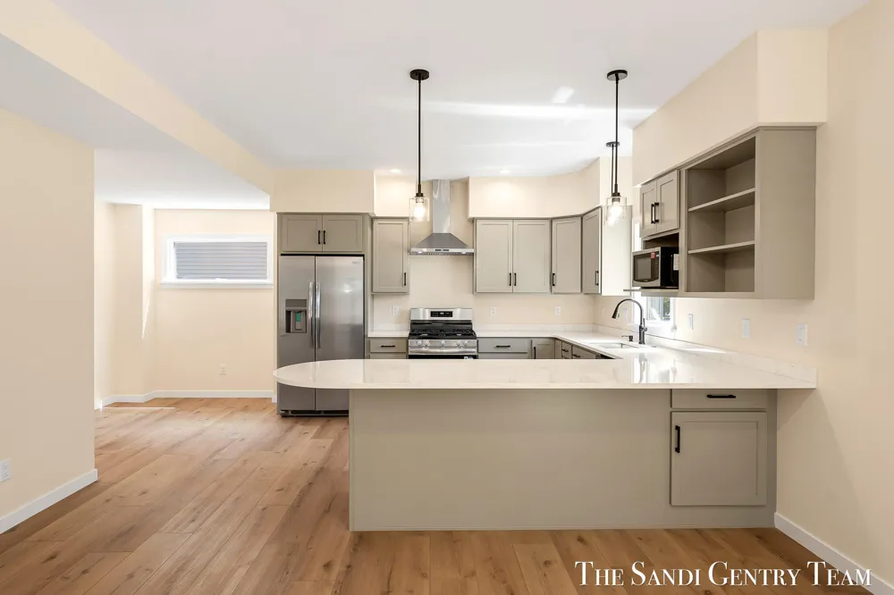 1032 Arlington Avenue Grand Haven, MI 49417