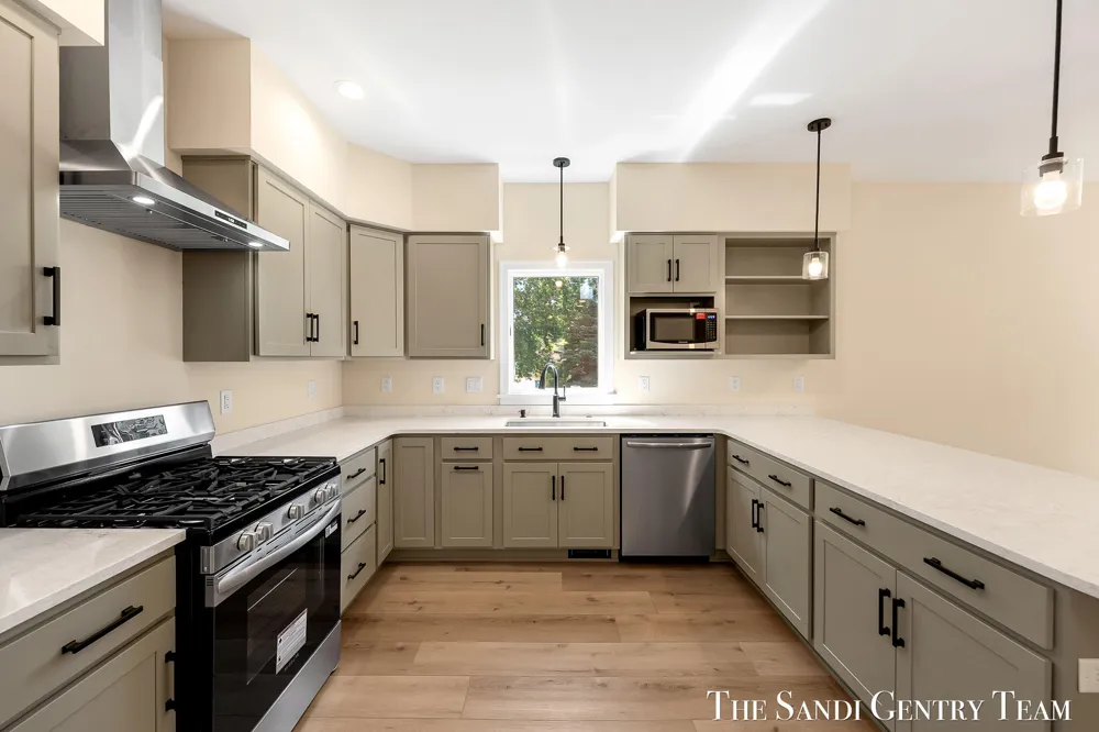 1032 Arlington Avenue Grand Haven, MI 49417