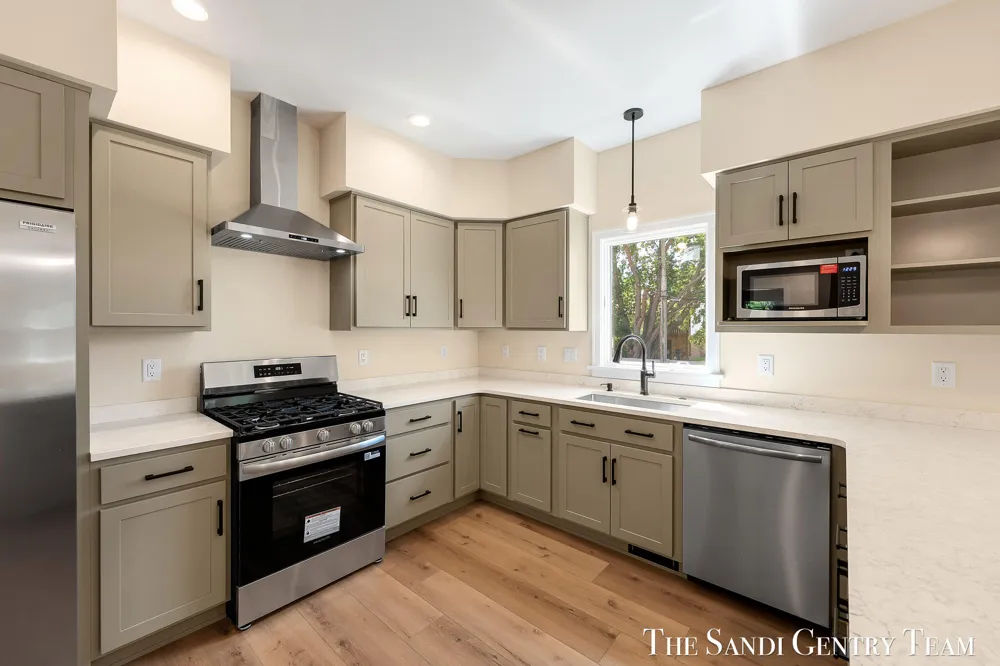 1032 Arlington Avenue Grand Haven, MI 49417