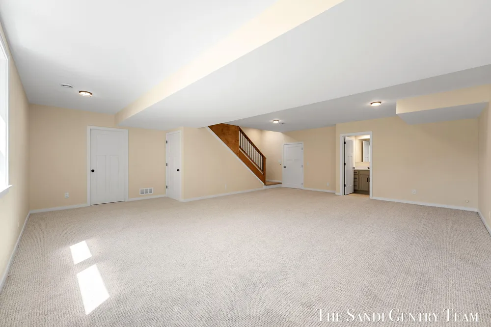 1032 Arlington Avenue Grand Haven, MI 49417