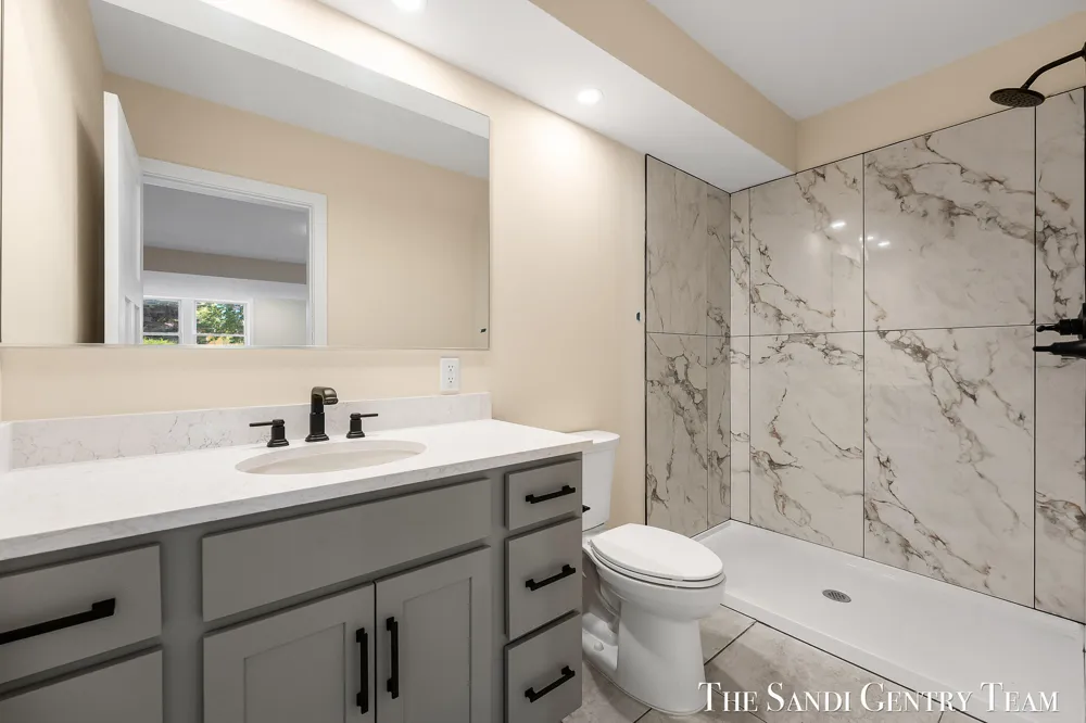 1032 Arlington Avenue Grand Haven, MI 49417