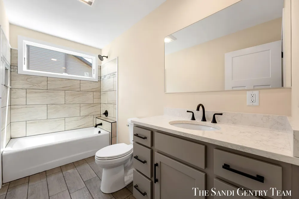 1032 Arlington Avenue Grand Haven, MI 49417