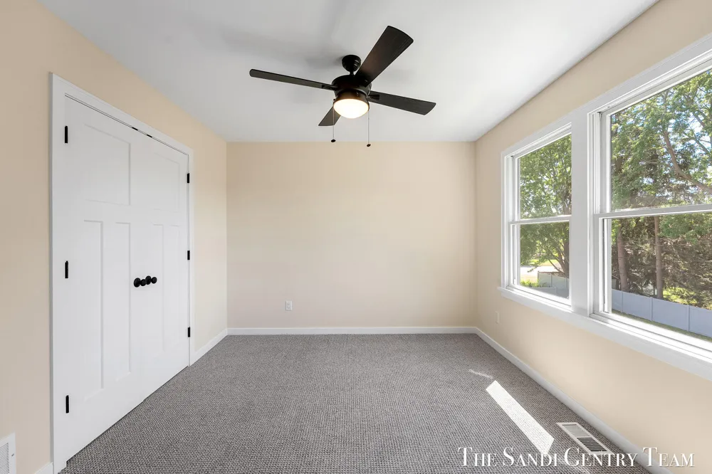 1032 Arlington Avenue Grand Haven, MI 49417