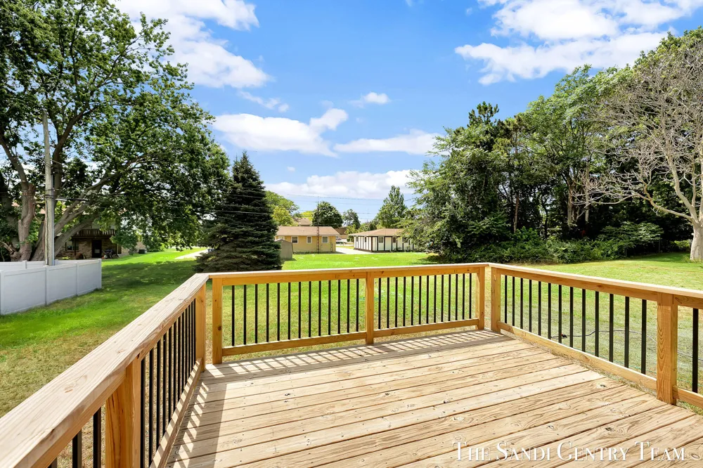 1032 Arlington Avenue Grand Haven, MI 49417