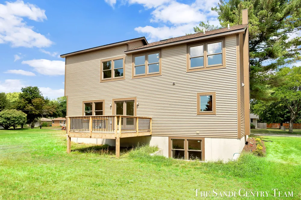 1032 Arlington Avenue Grand Haven, MI 49417