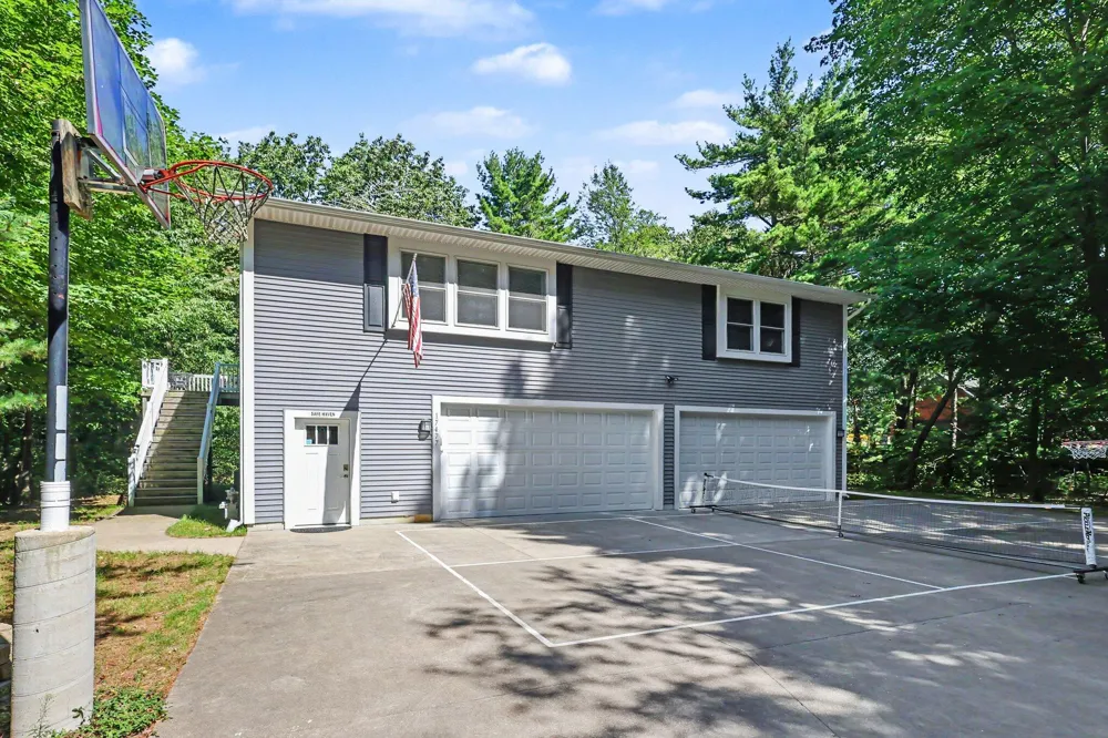 17477 Serenity Court Grand Haven, MI 49417