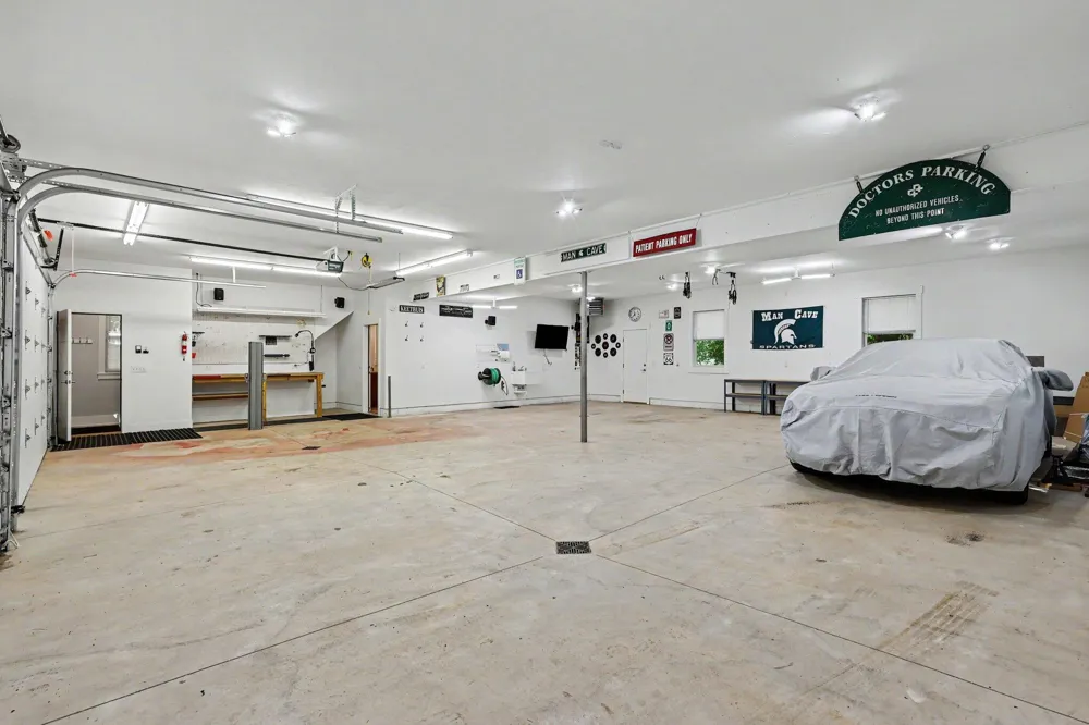 17477 Serenity Court Grand Haven, MI 49417