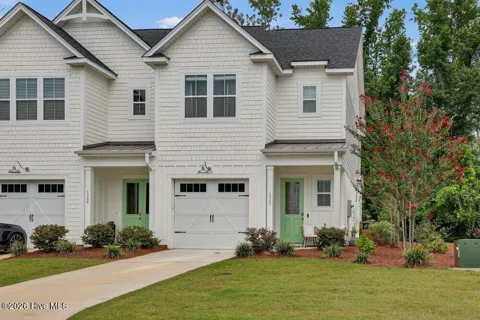 1042 Tidal Lane