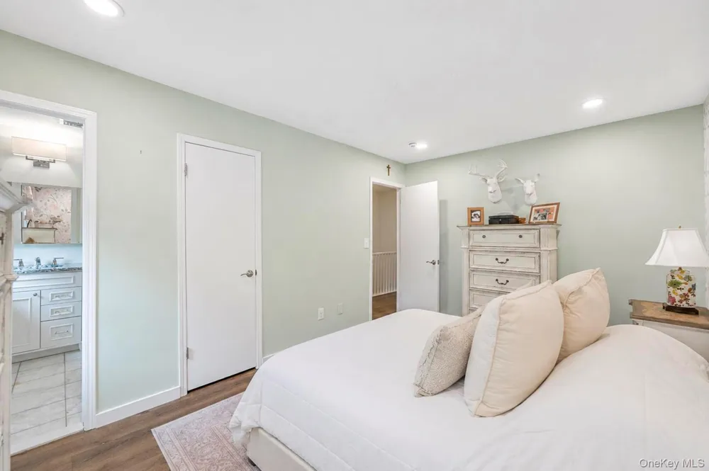 2 Pine Street Huntington, NY 11743