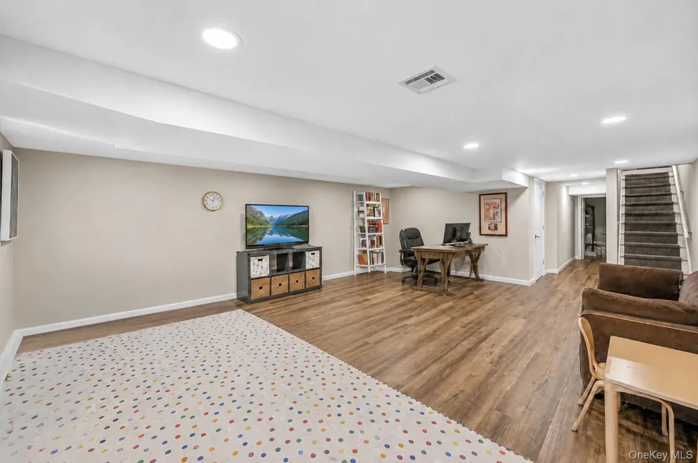 2 Pine Street Huntington, NY 11743