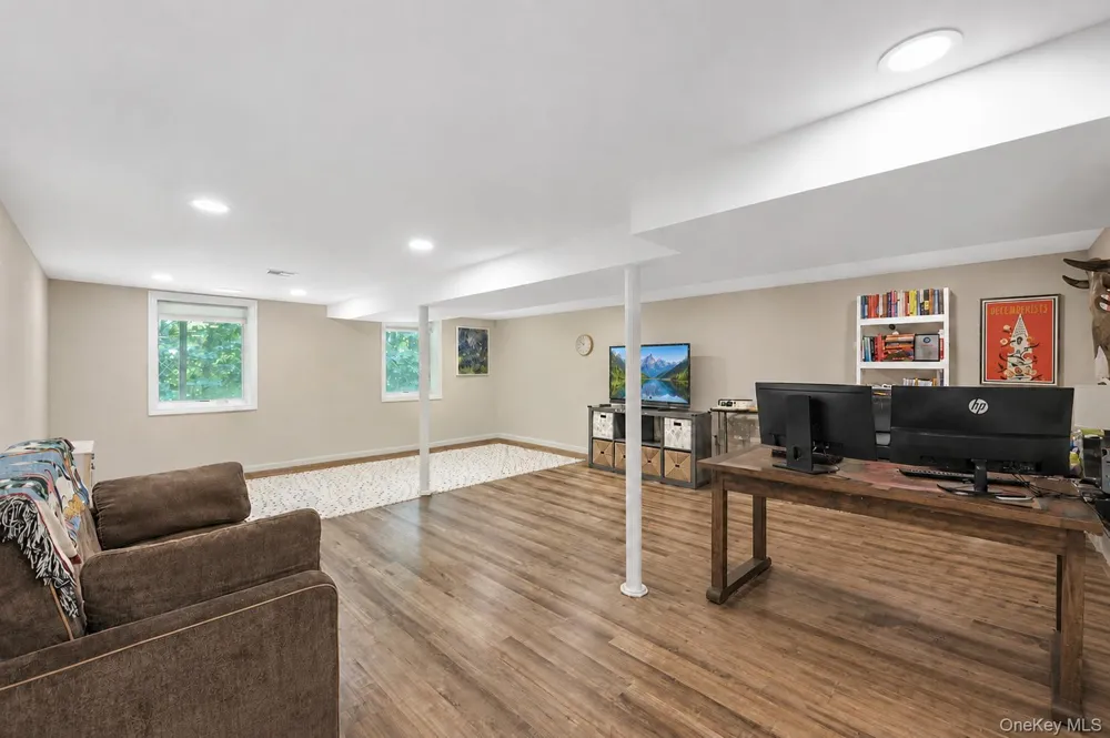 2 Pine Street Huntington, NY 11743