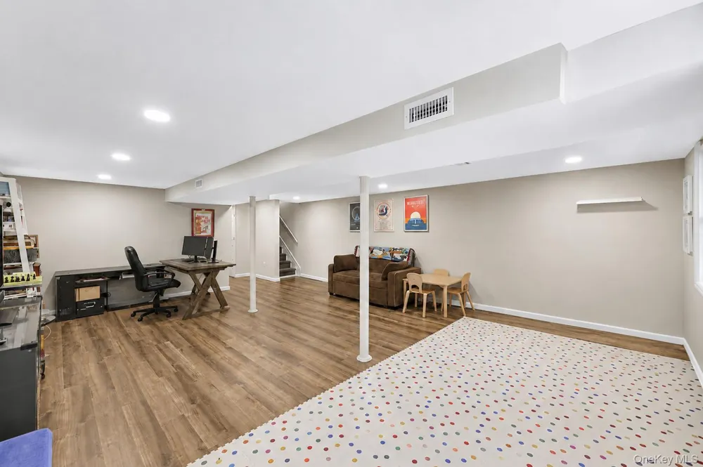 2 Pine Street Huntington, NY 11743