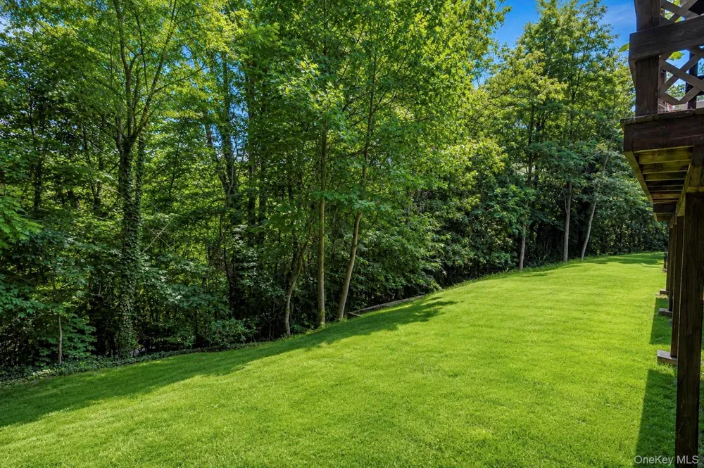2 Pine Street Huntington, NY 11743