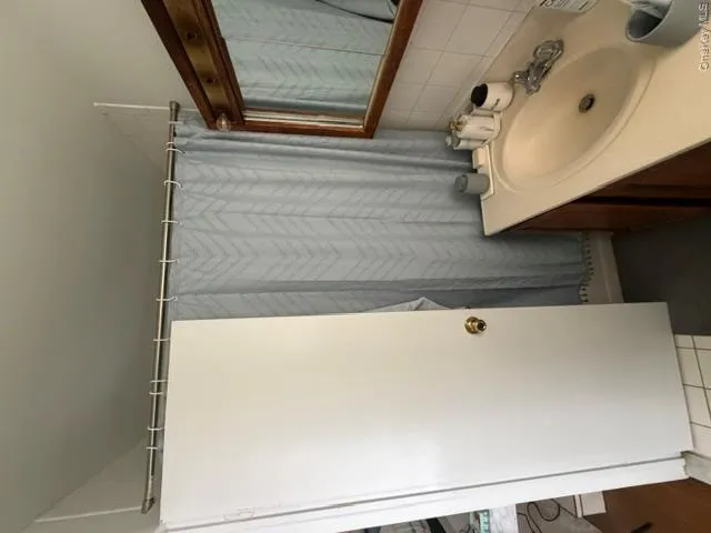 191 Birch Hill Rd #3 Locust Valley, NY 11560