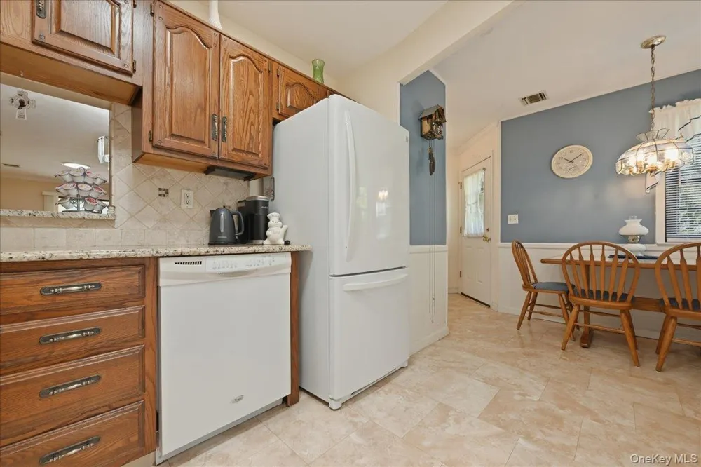 90 Knolls Drive Stony Brook, NY 11790
