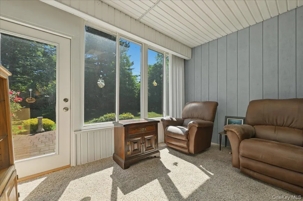 90 Knolls Drive Stony Brook, NY 11790
